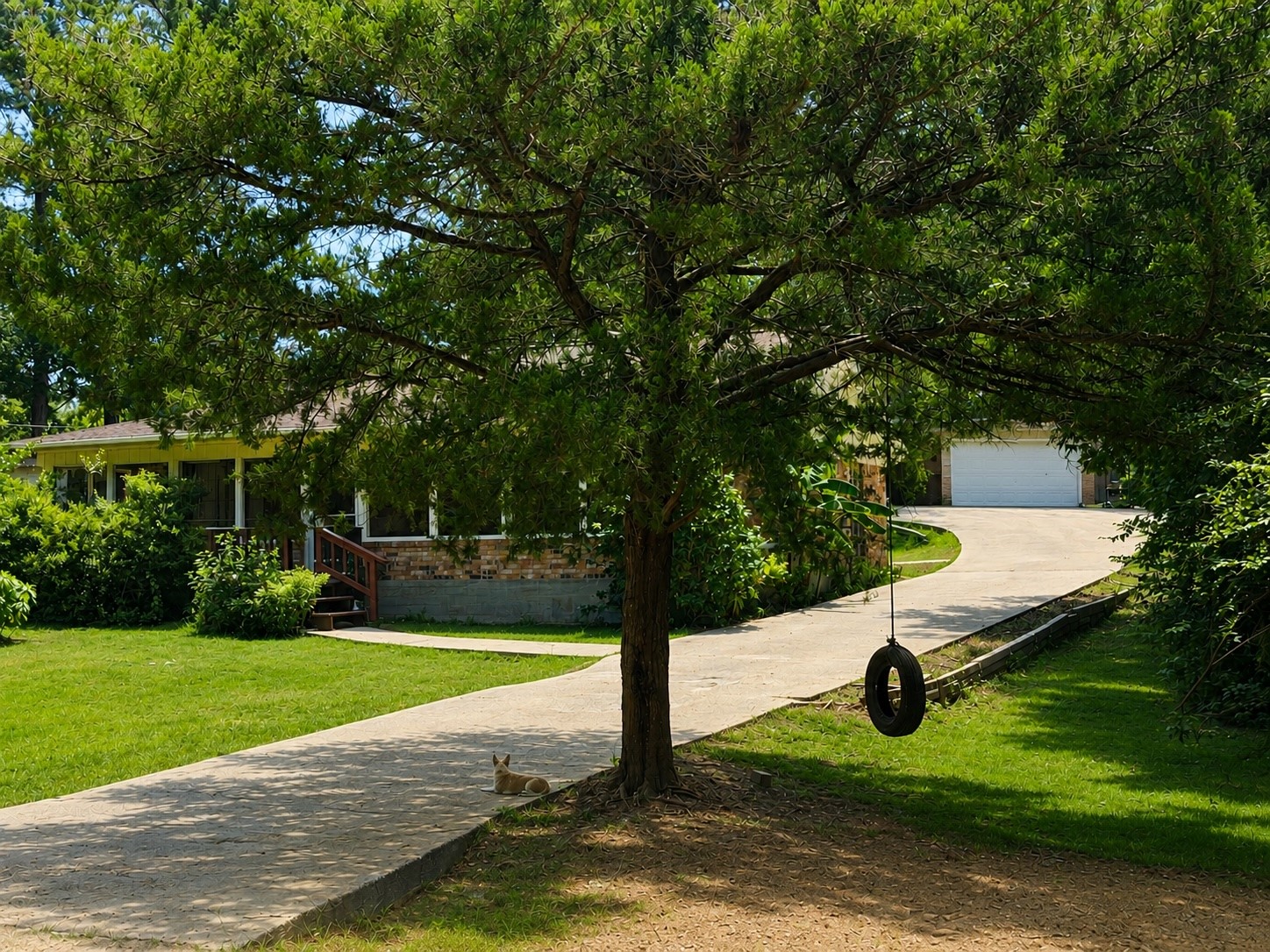 210 Holly Lake W Property Photo