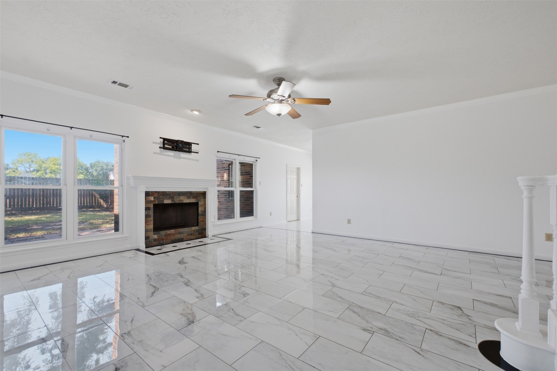 23010 Red River Drive Property Photo 7