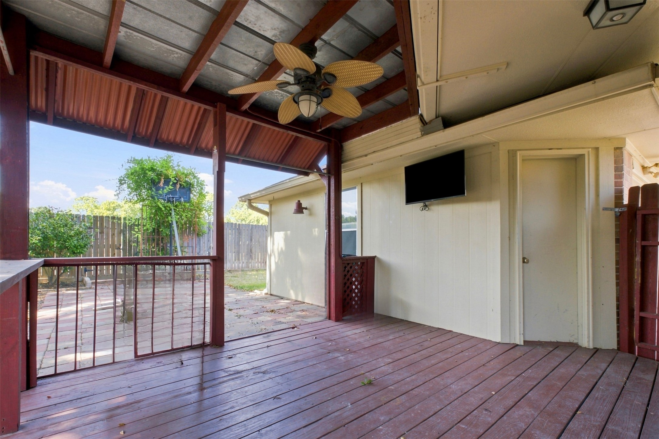 23010 Red River Drive Property Photo 41