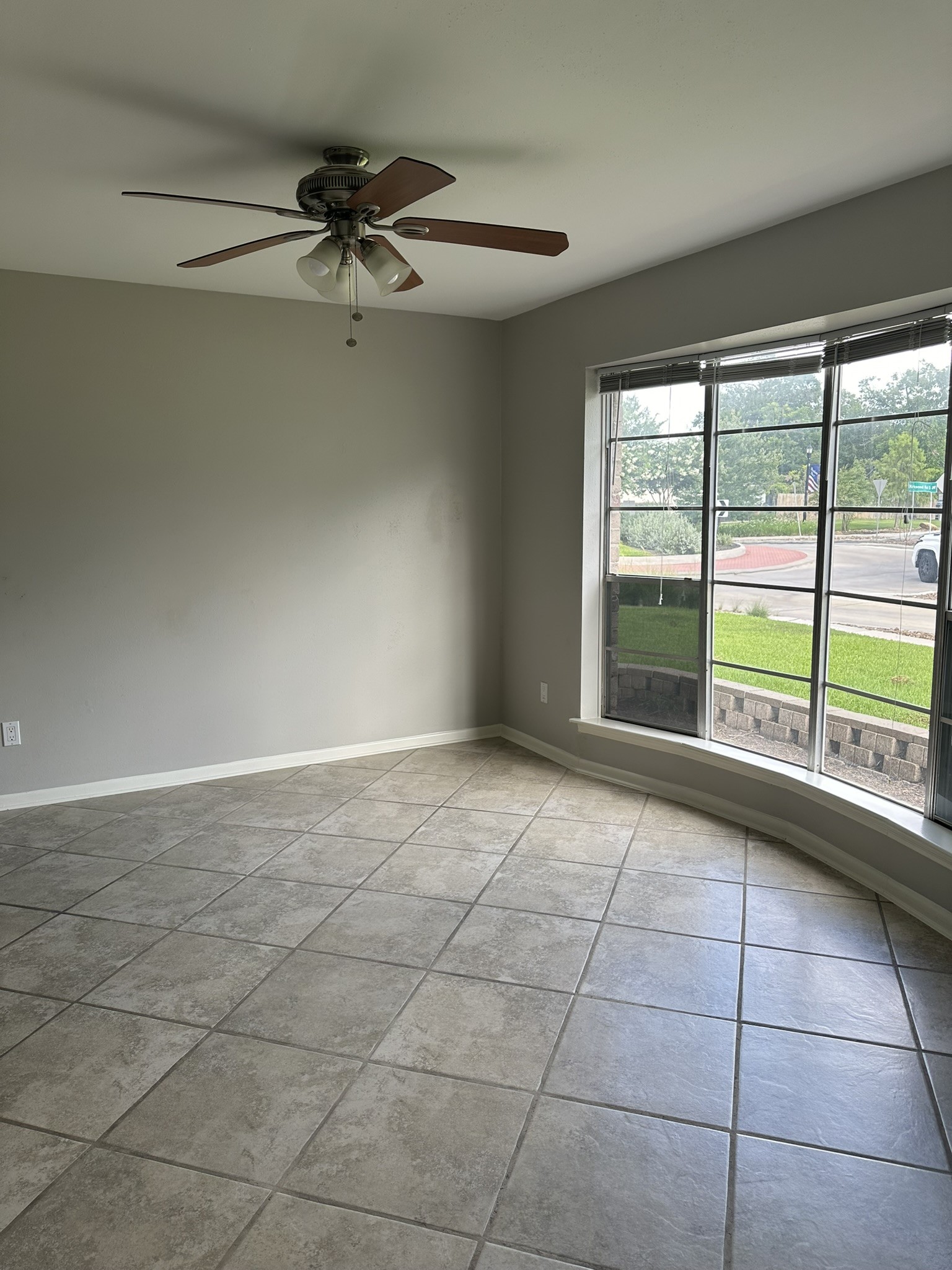 11702 Brighton Lane Property Photo 3