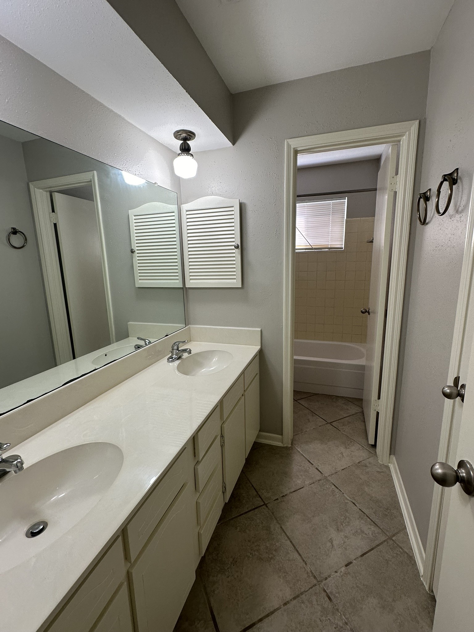 11702 Brighton Lane Property Photo 7
