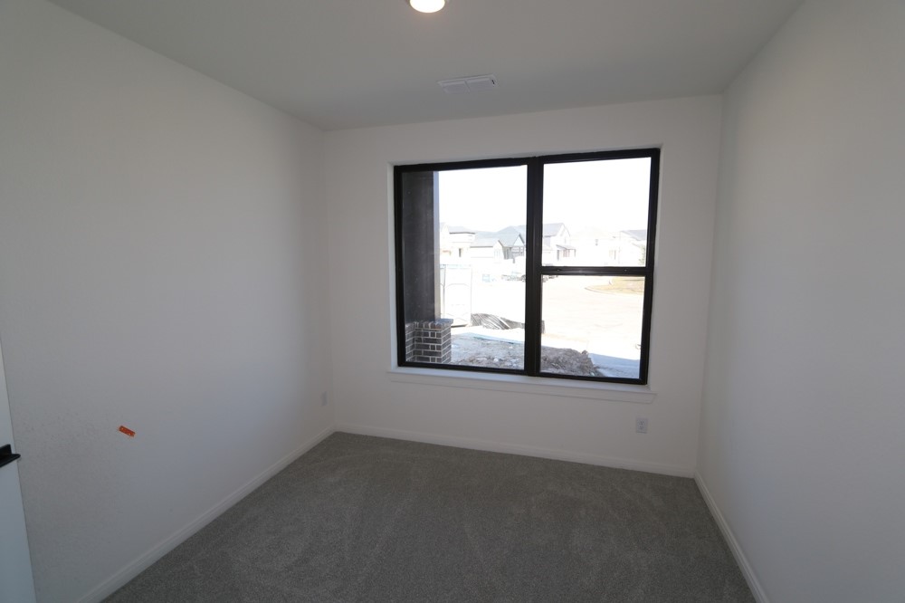 10706 Midnight Court Property Photo 7