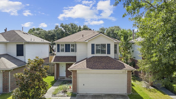 834 Oak West Drive Property Photo 1