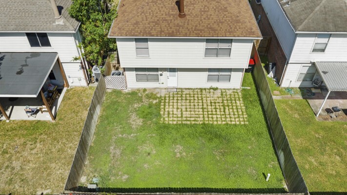 834 Oak West Drive Property Photo 3