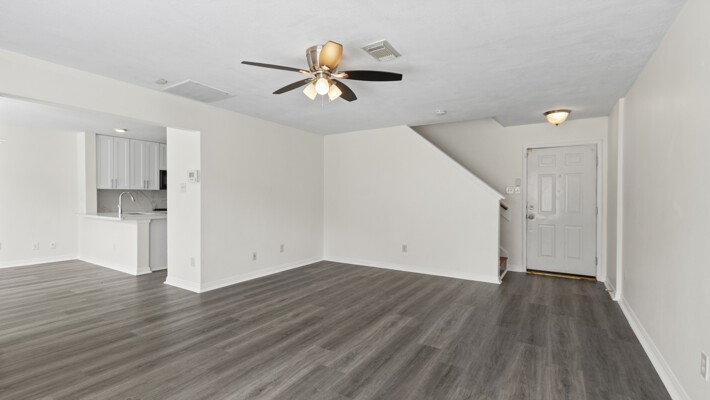 834 Oak West Drive Property Photo 7