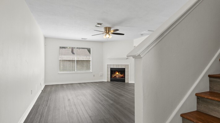 834 Oak West Drive Property Photo 8