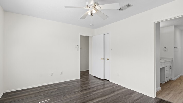 834 Oak West Drive Property Photo 17