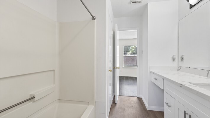 834 Oak West Drive Property Photo 18