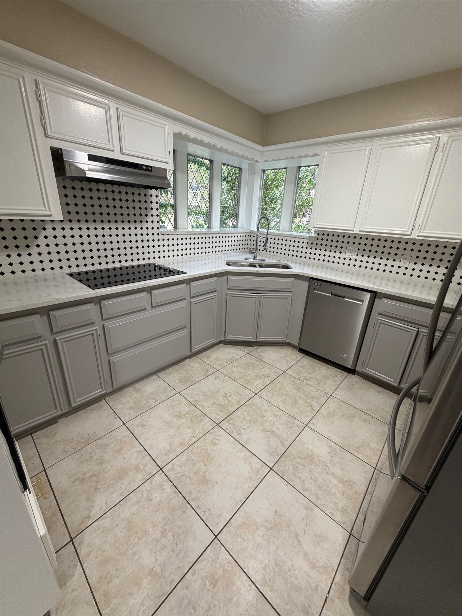 5106 Wightman Court Property Photo 3