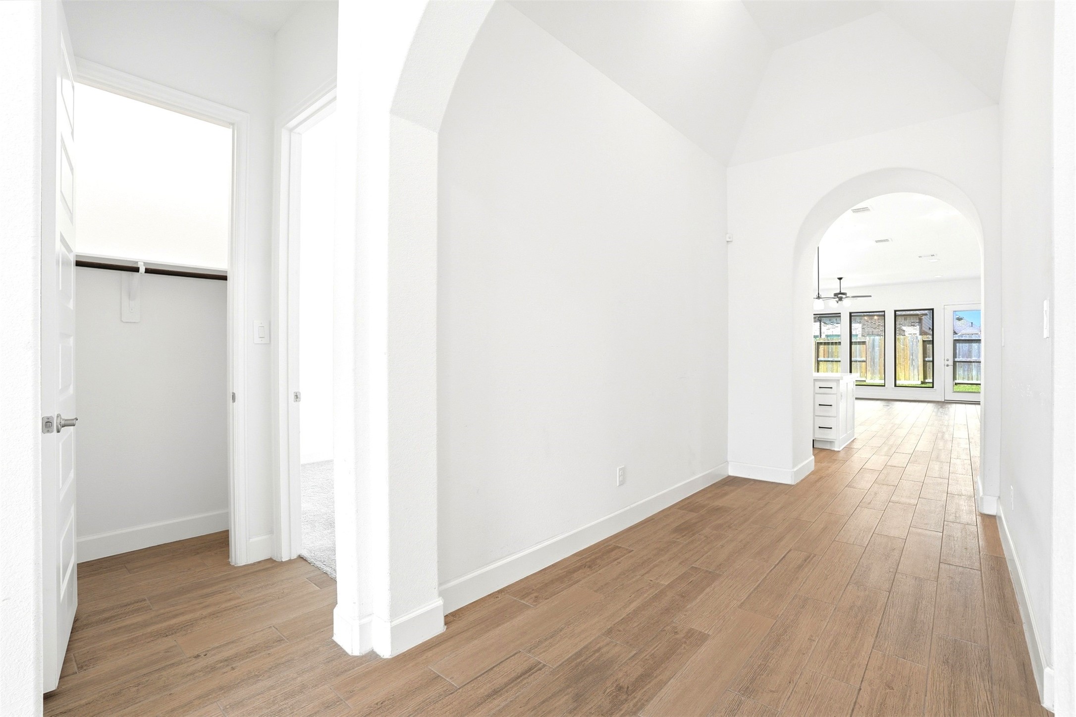 2202 Mallow Lane Property Photo 6