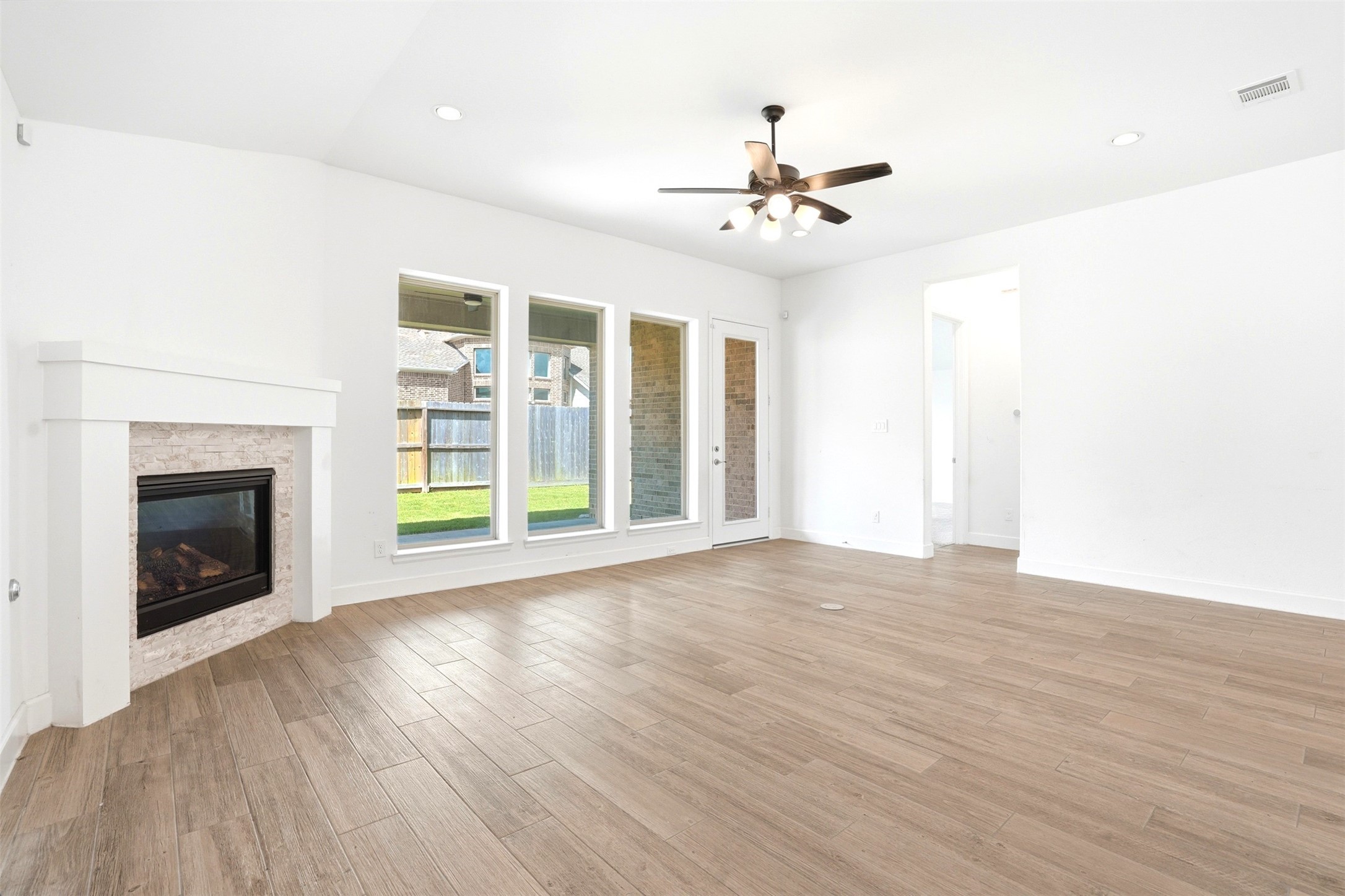 2202 Mallow Lane Property Photo 12