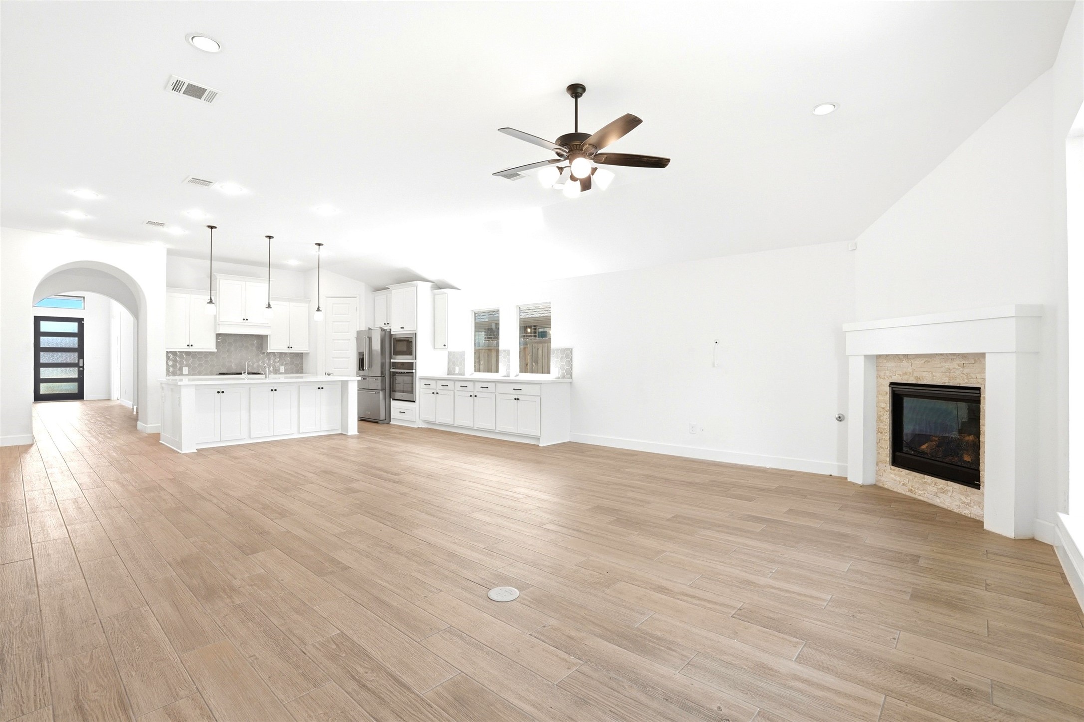 2202 Mallow Lane Property Photo 13