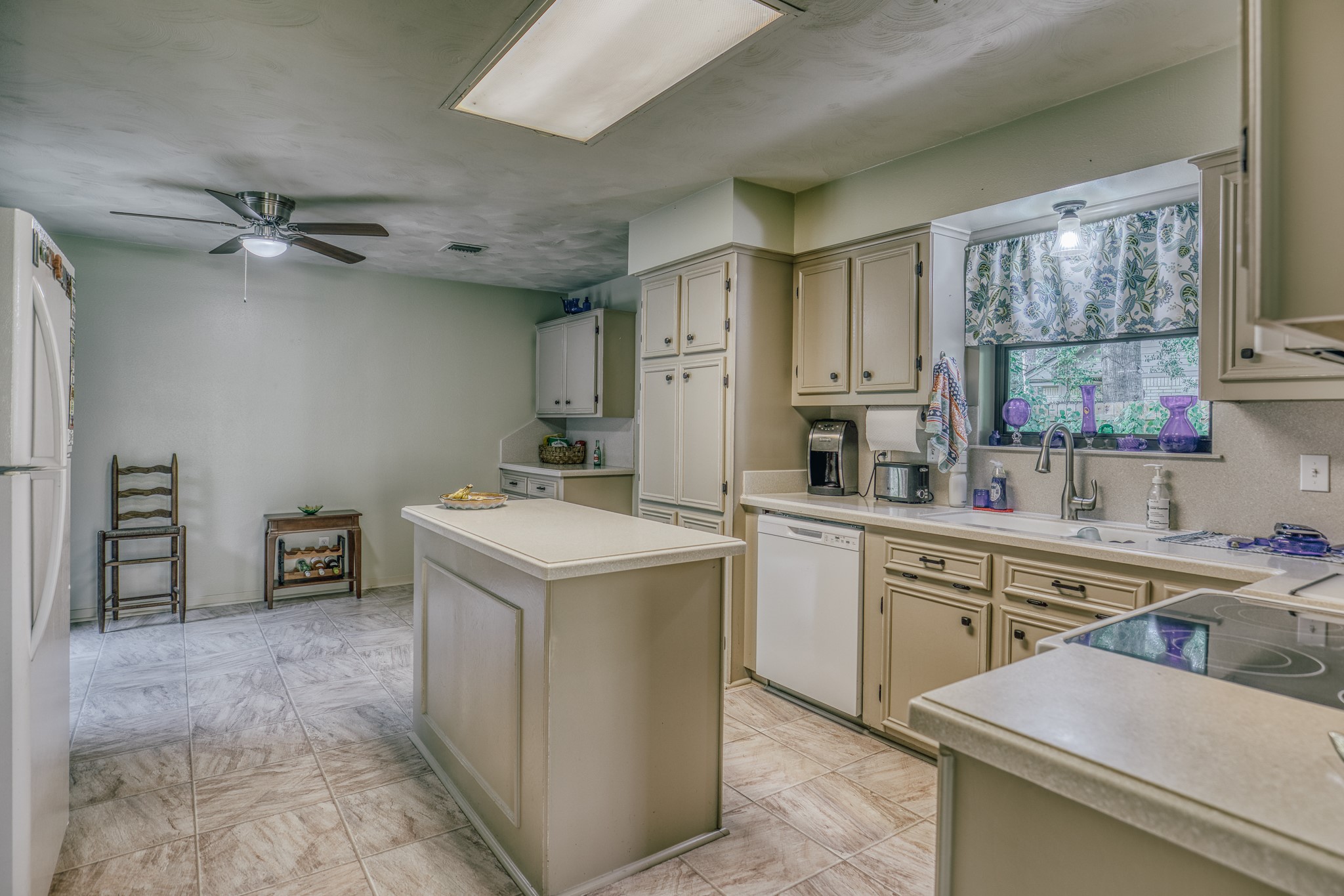 104 Machemehl Drive Property Photo 12
