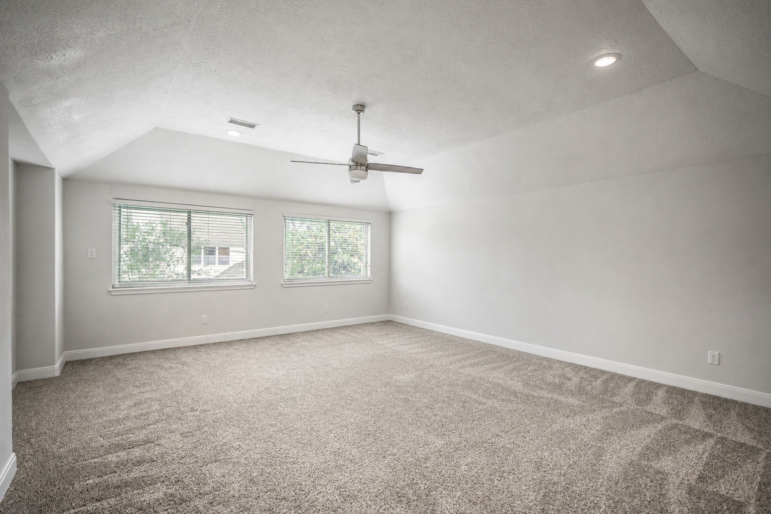 7714 Northbridge Drive Property Photo 36