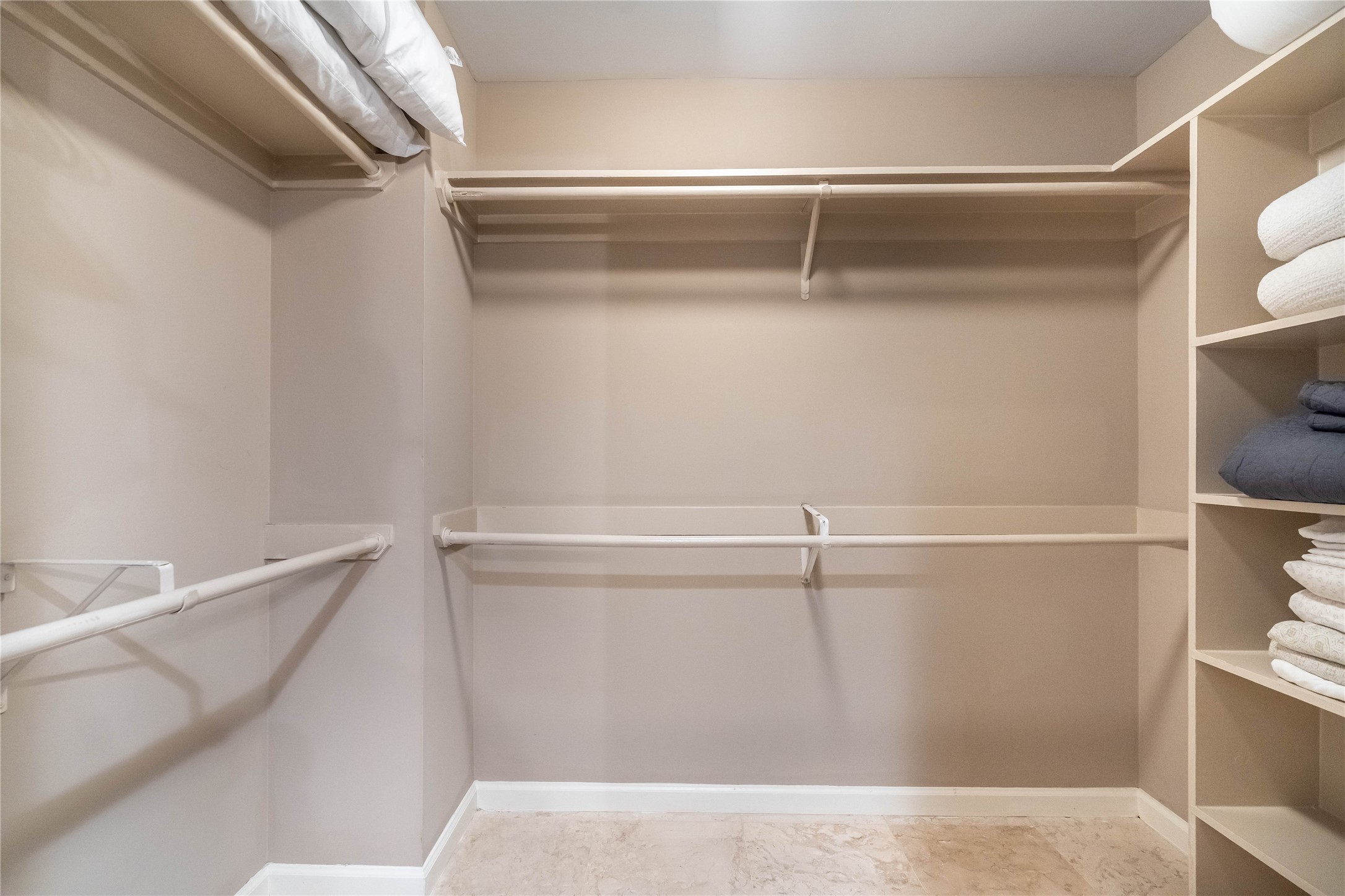 3525 Sage Road 1009 Property Photo 12