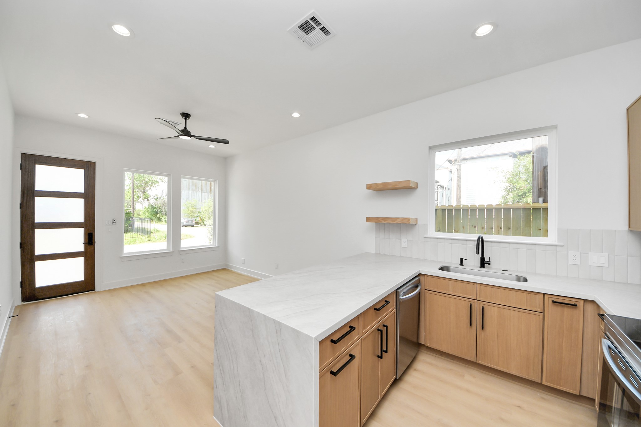 4607 Gunter Street A Property Photo 10