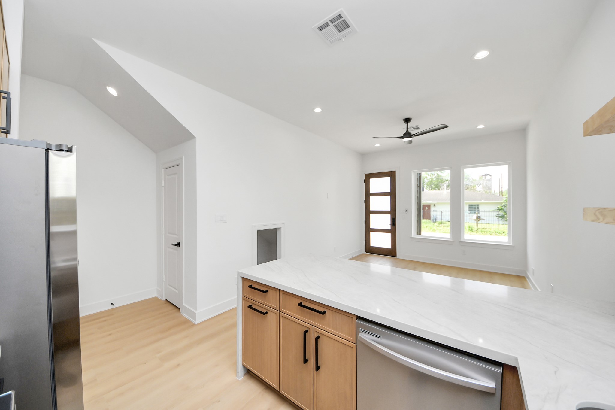 4607 Gunter Street A Property Photo 11