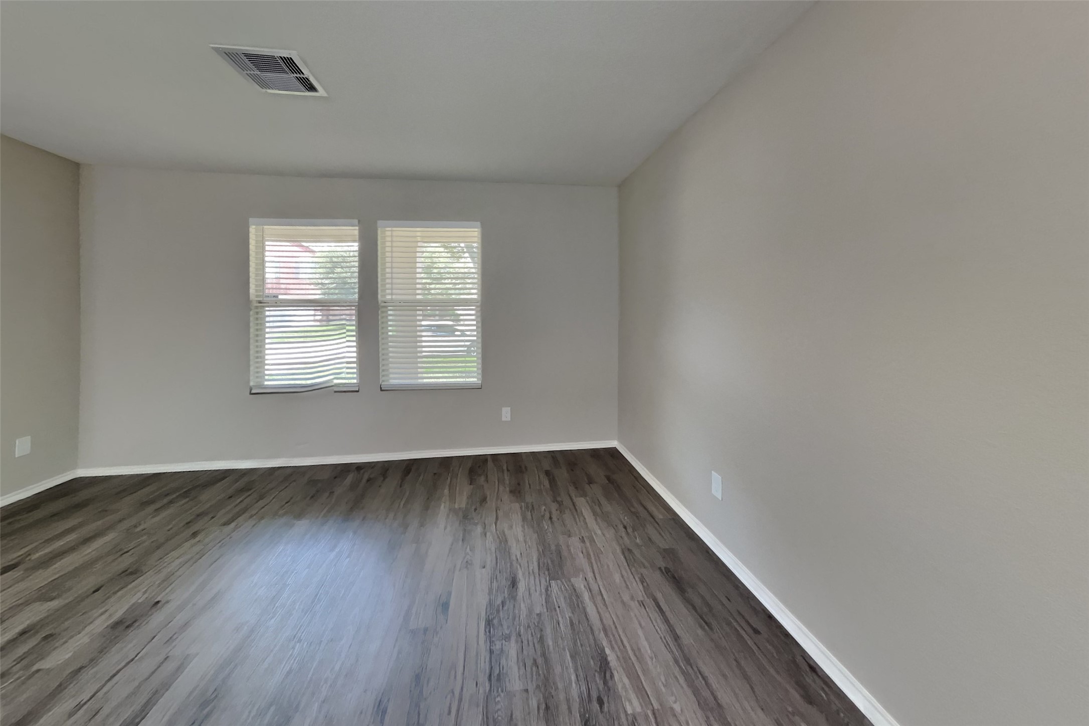 5010 Diamondcliff Court Property Photo 2