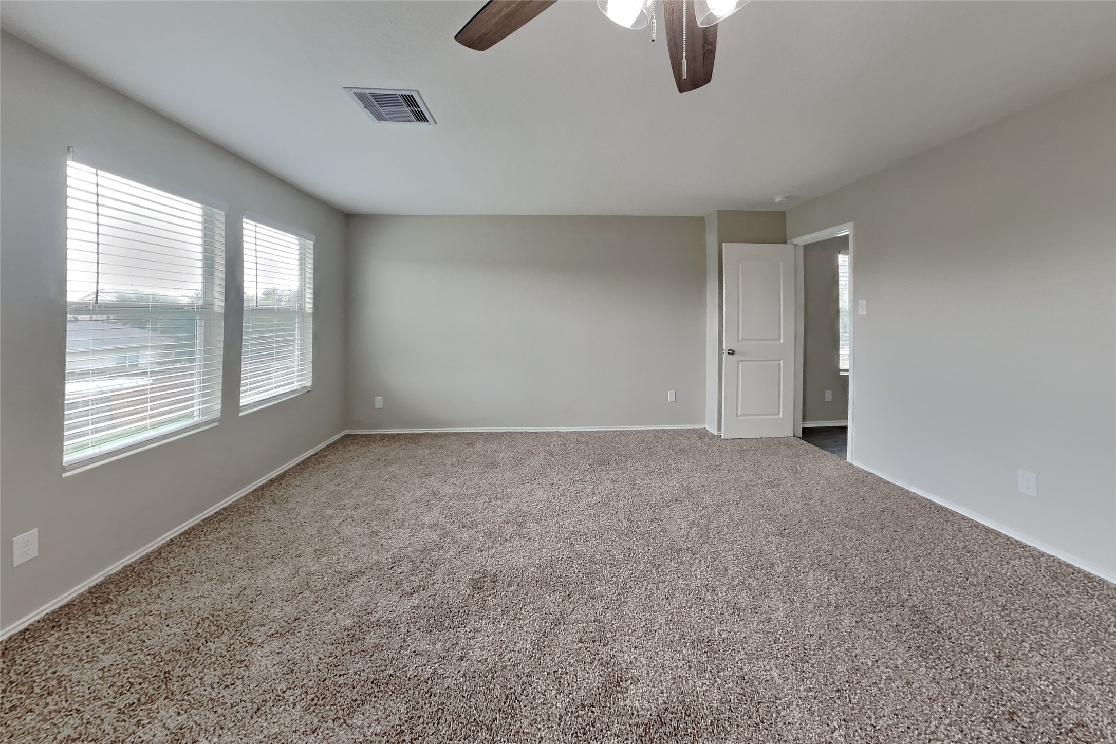 5010 Diamondcliff Court Property Photo 7