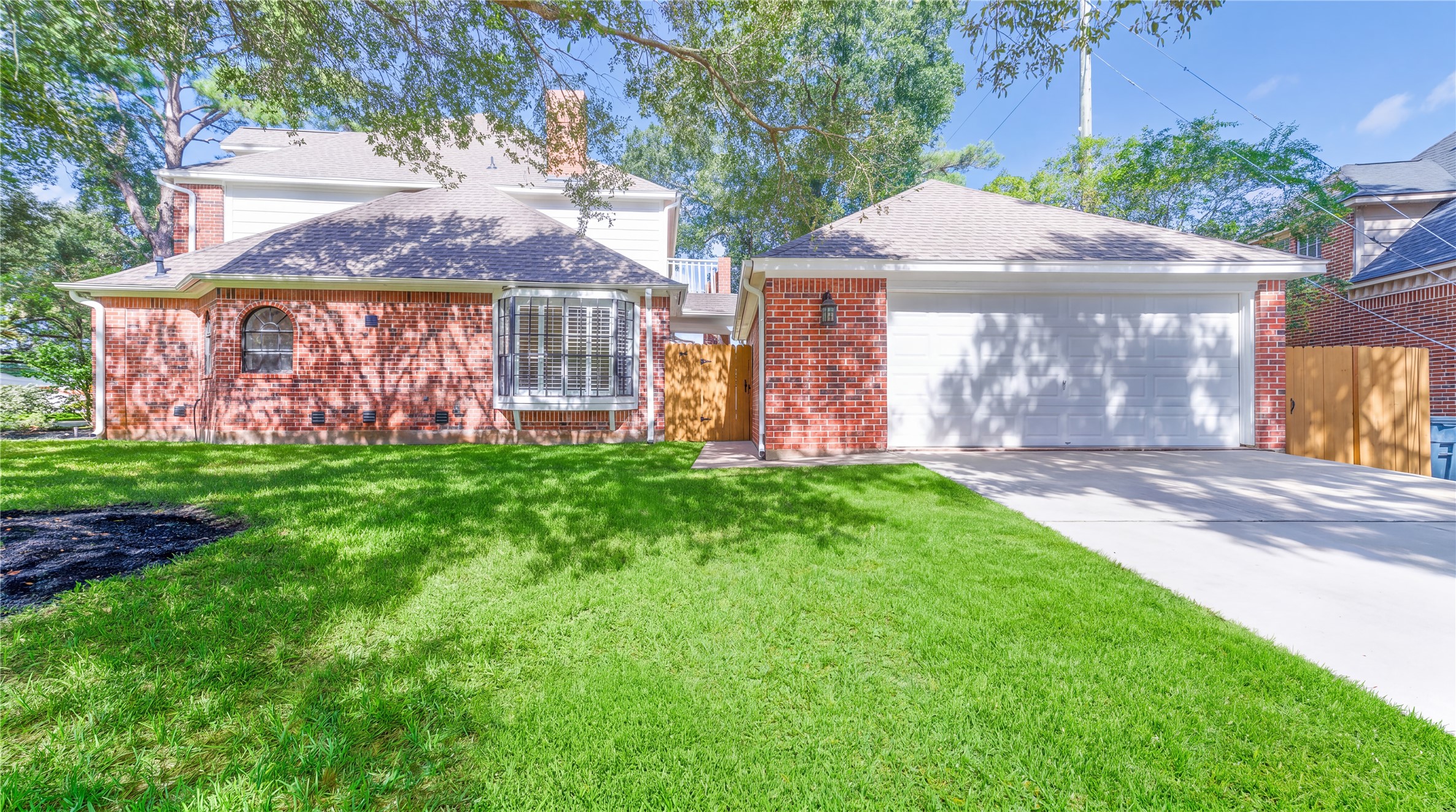 16006 Winchmore Hill Drive Property Photo 3
