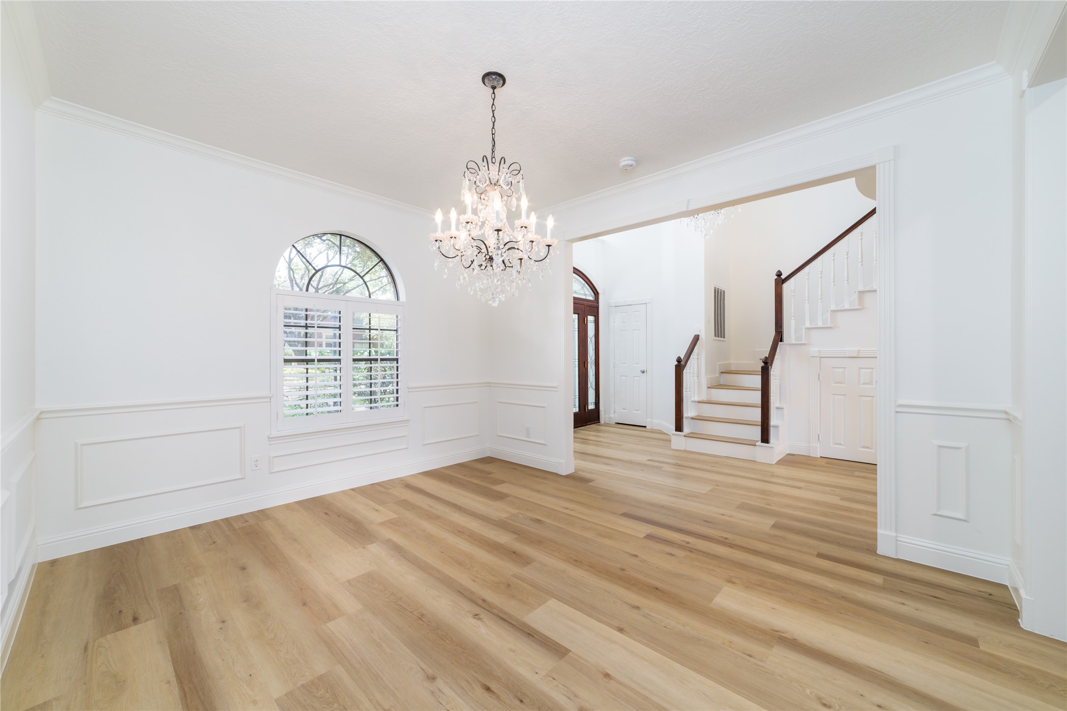 16006 Winchmore Hill Drive Property Photo 10