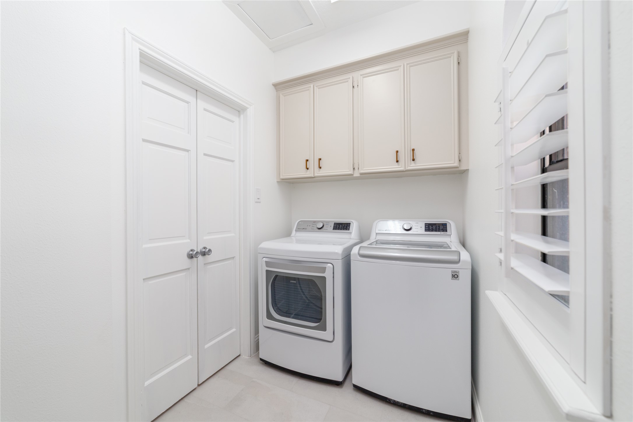 16006 Winchmore Hill Drive Property Photo 17