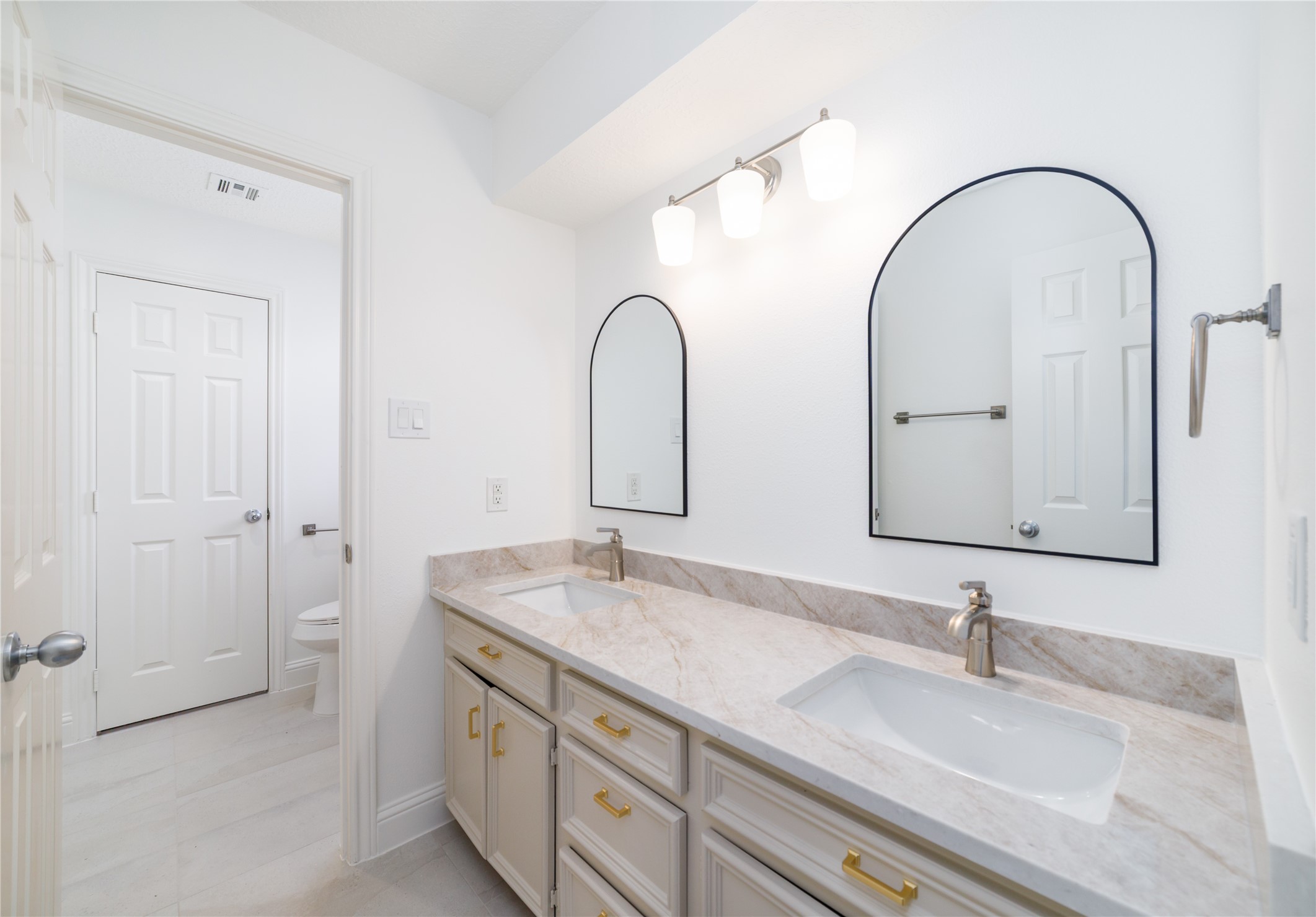 16006 Winchmore Hill Drive Property Photo 25