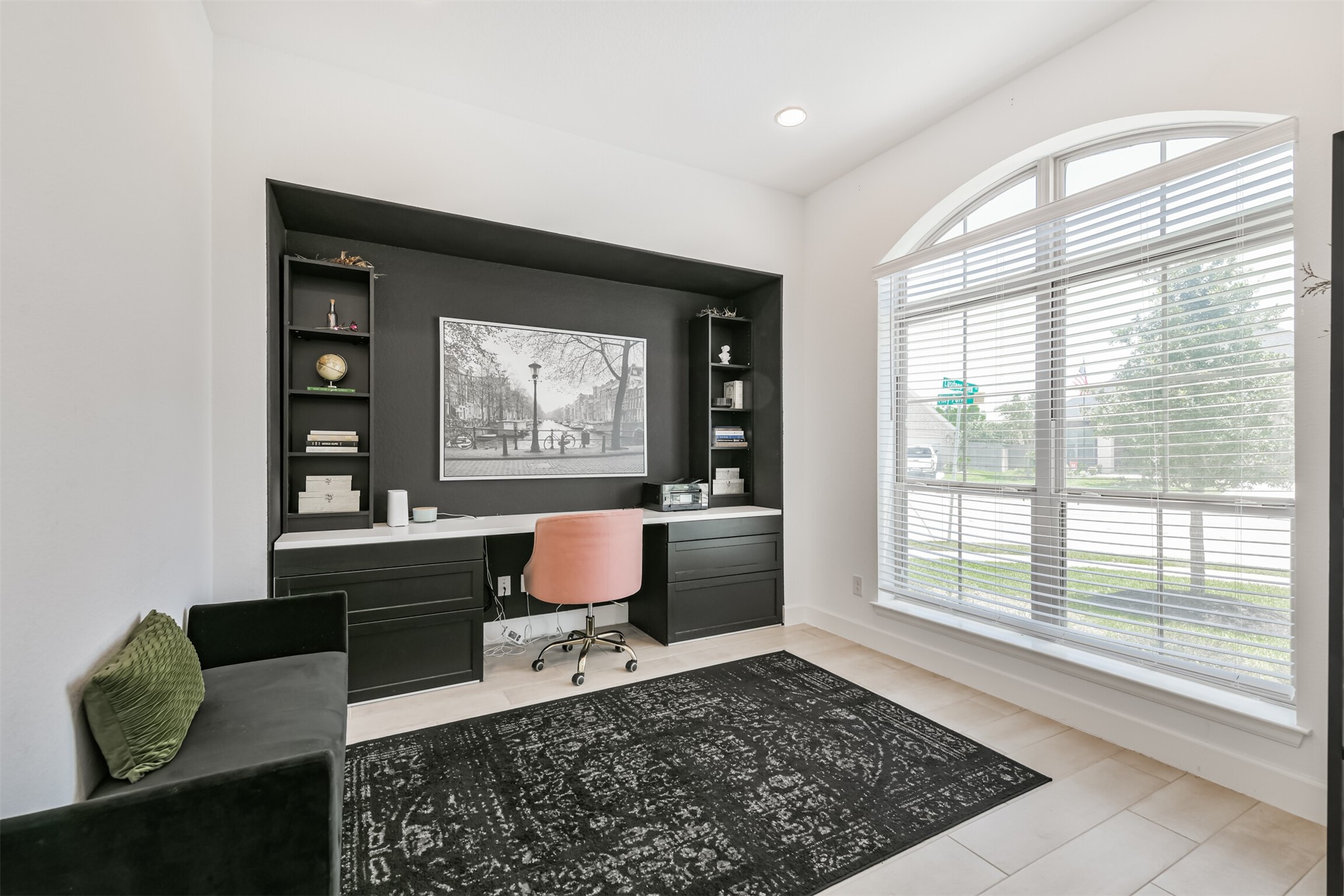 19206 Filly Park Circle Property Photo 6