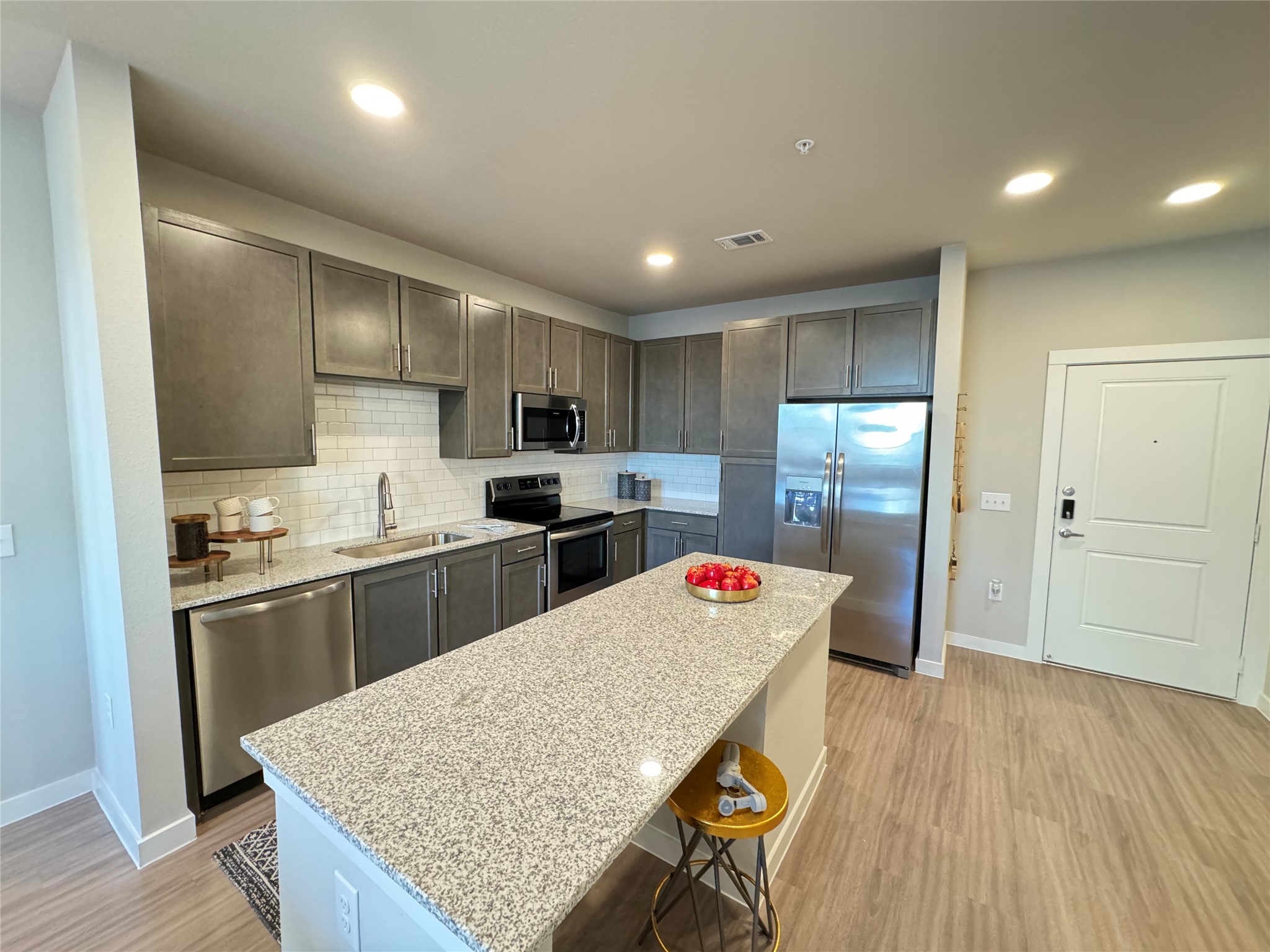 18300 Marvelous Place A1 Property Photo 2