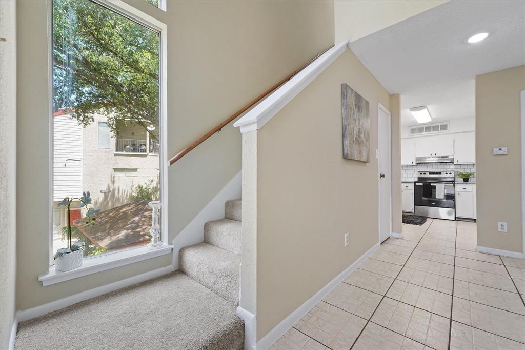 10855 Meadowglen Lane 1131 Property Photo 6