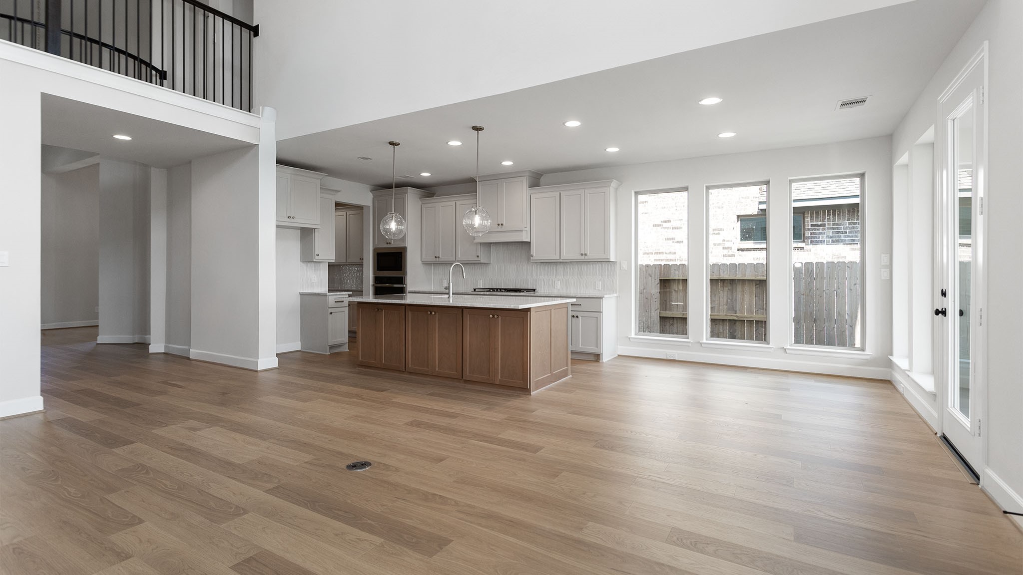 6611 Sparkling Citrus Street Property Photo 6