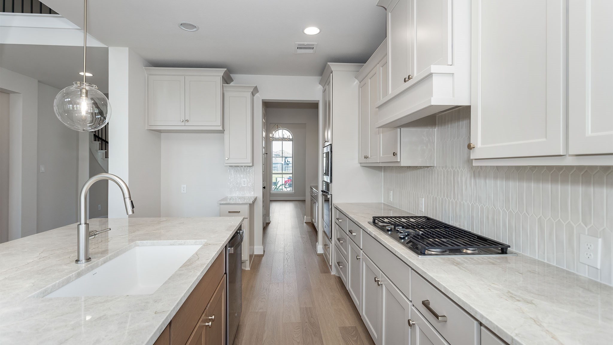 6611 Sparkling Citrus Street Property Photo 8