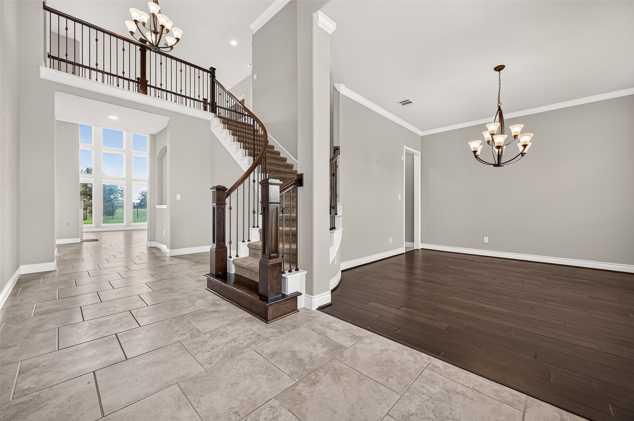 10210 Olivia View Ln Property Photo 5