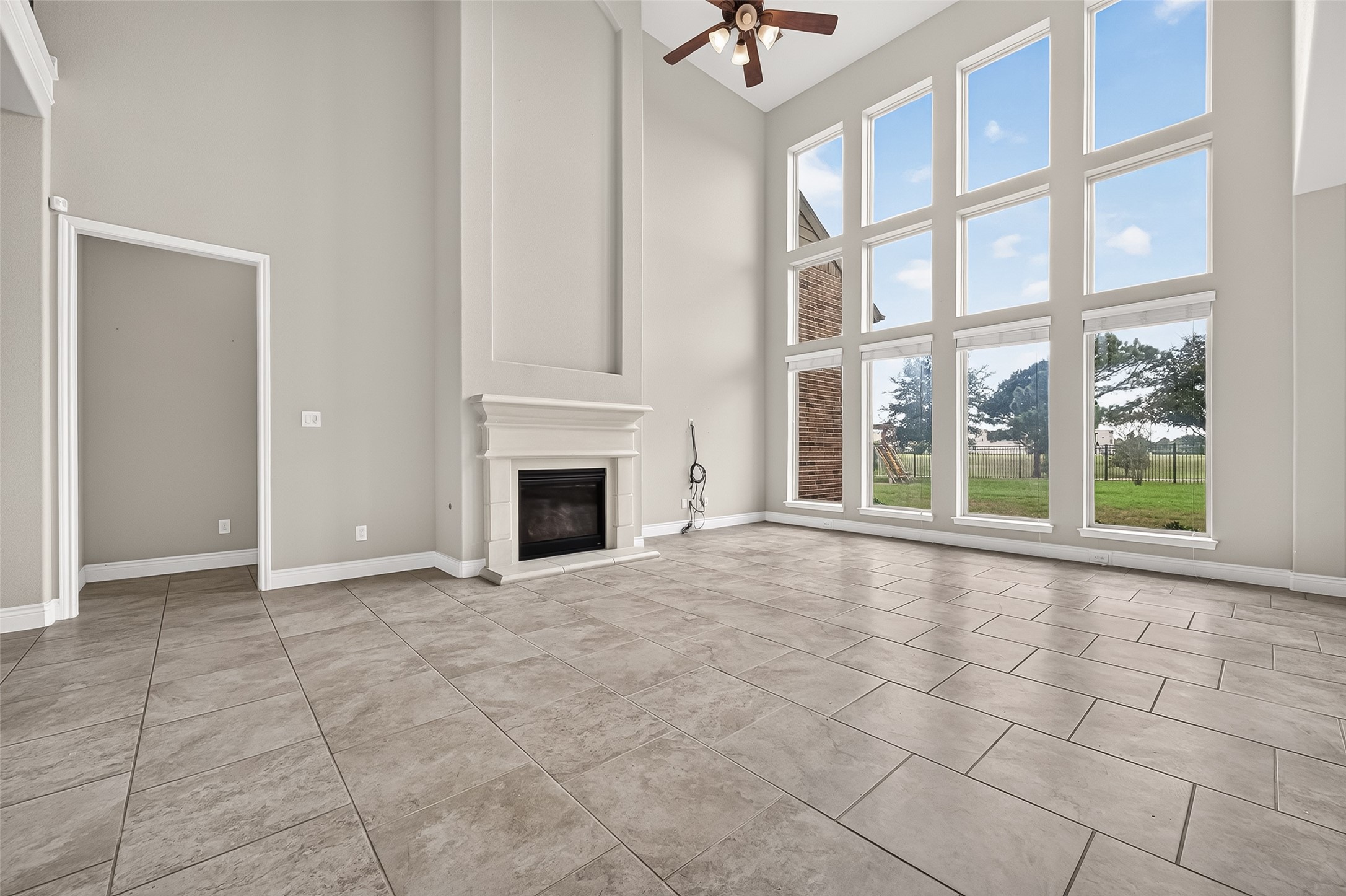 10210 Olivia View Ln Property Photo 12