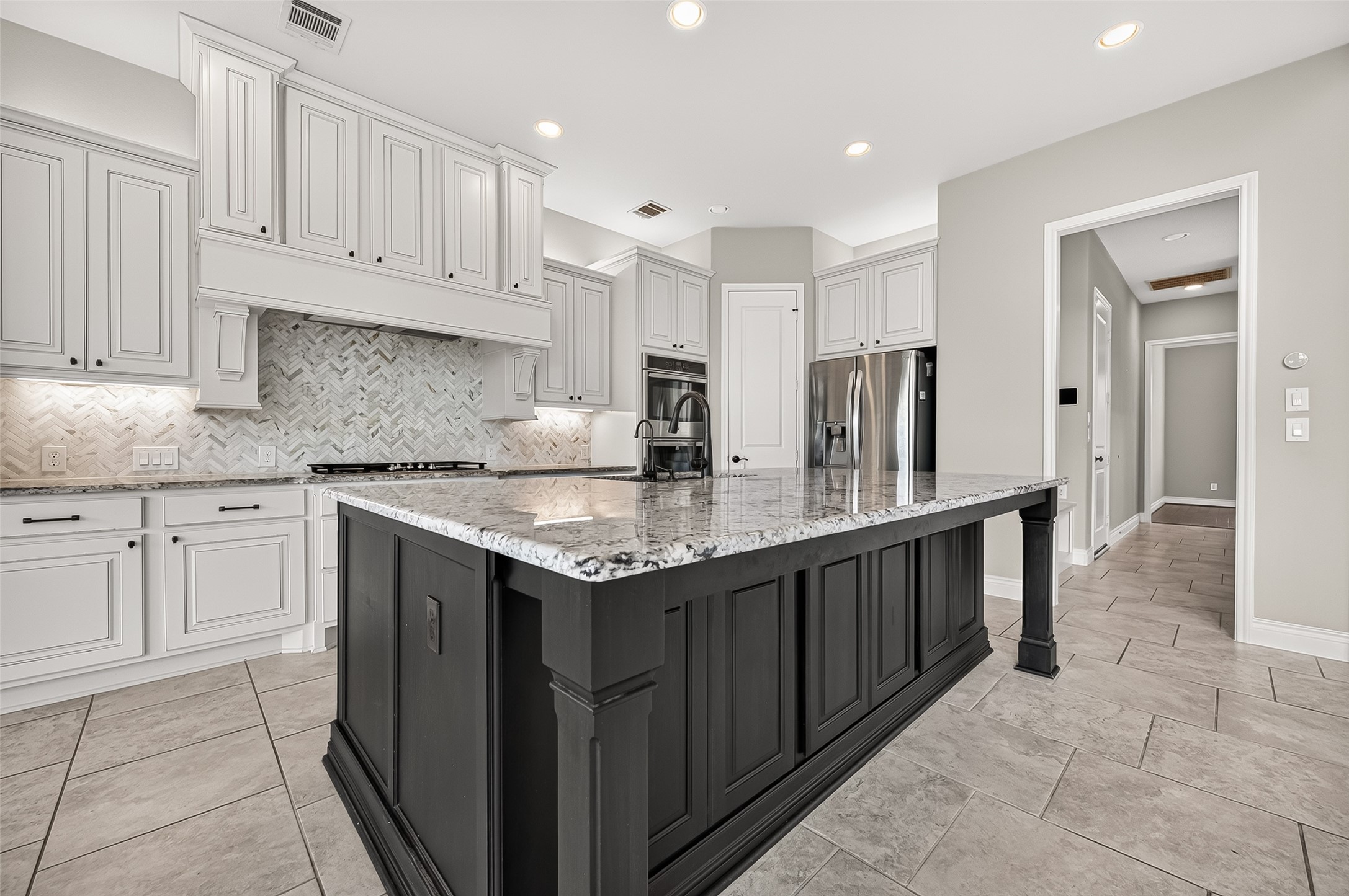 10210 Olivia View Ln Property Photo 16