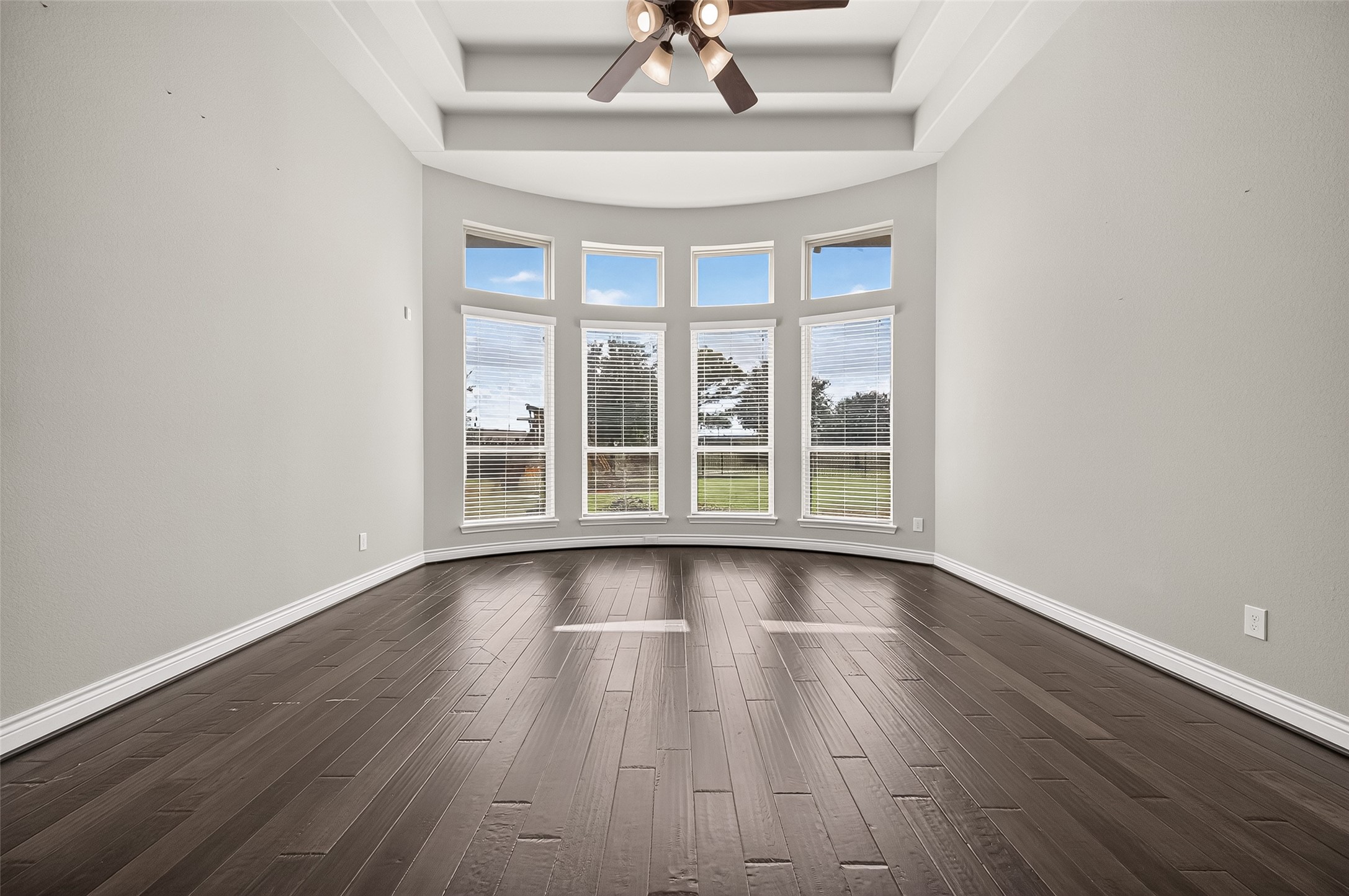 10210 Olivia View Ln Property Photo 28