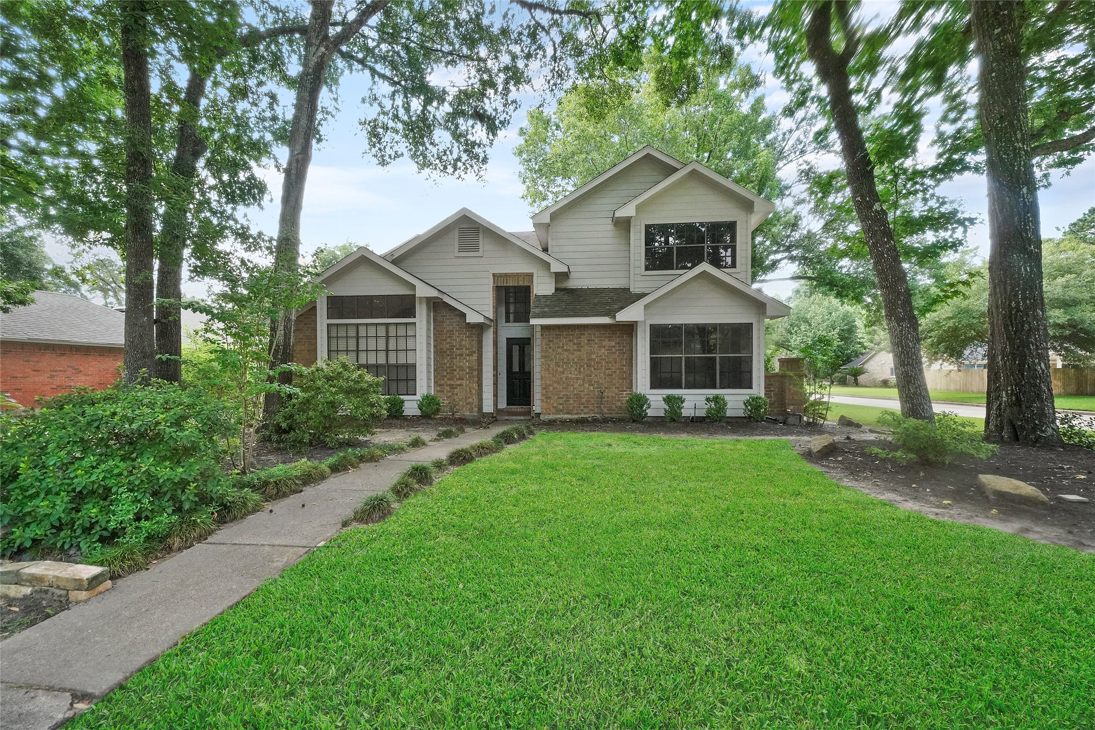 2402 Brookdale Drive Property Photo 1