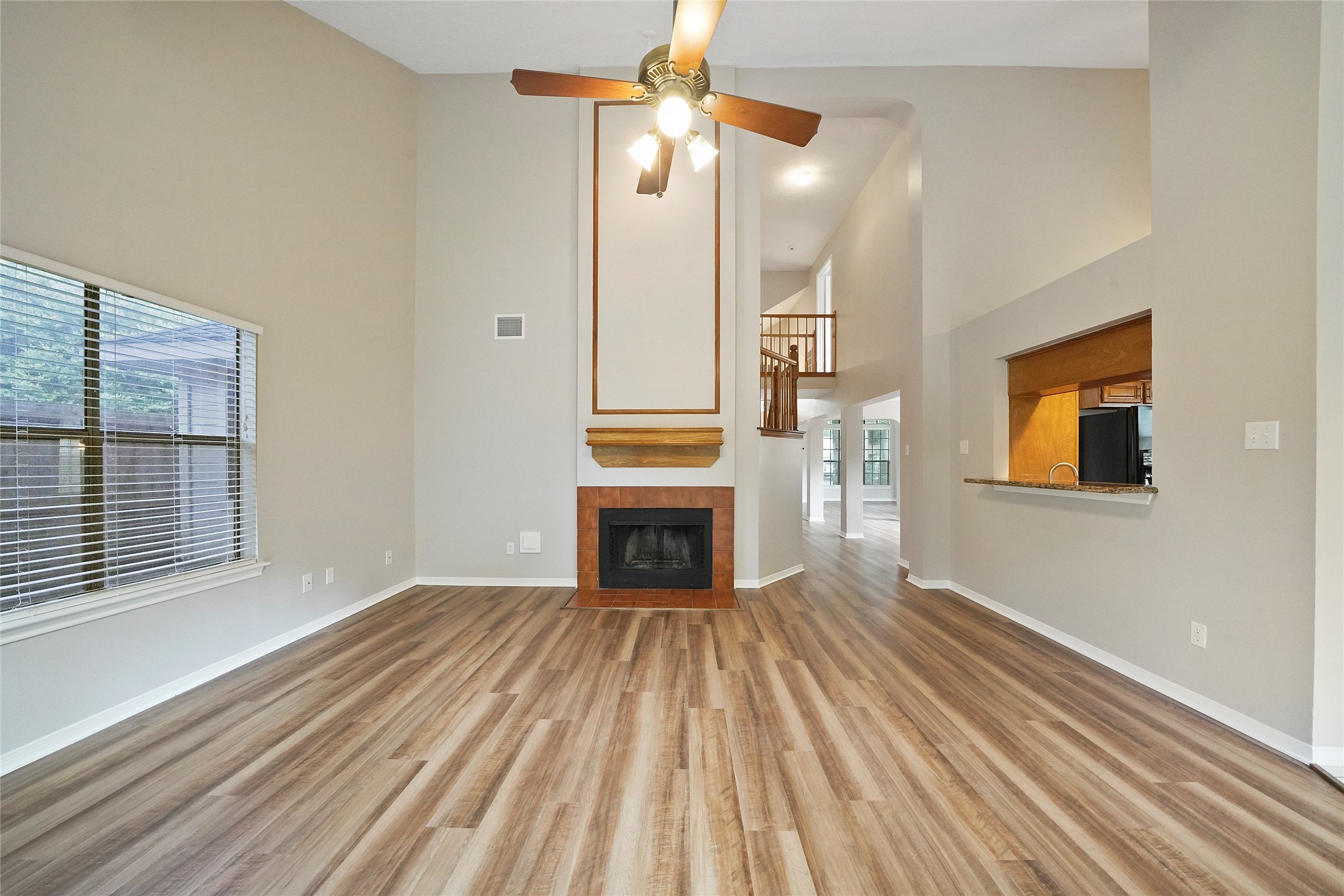 2402 Brookdale Drive Property Photo 3
