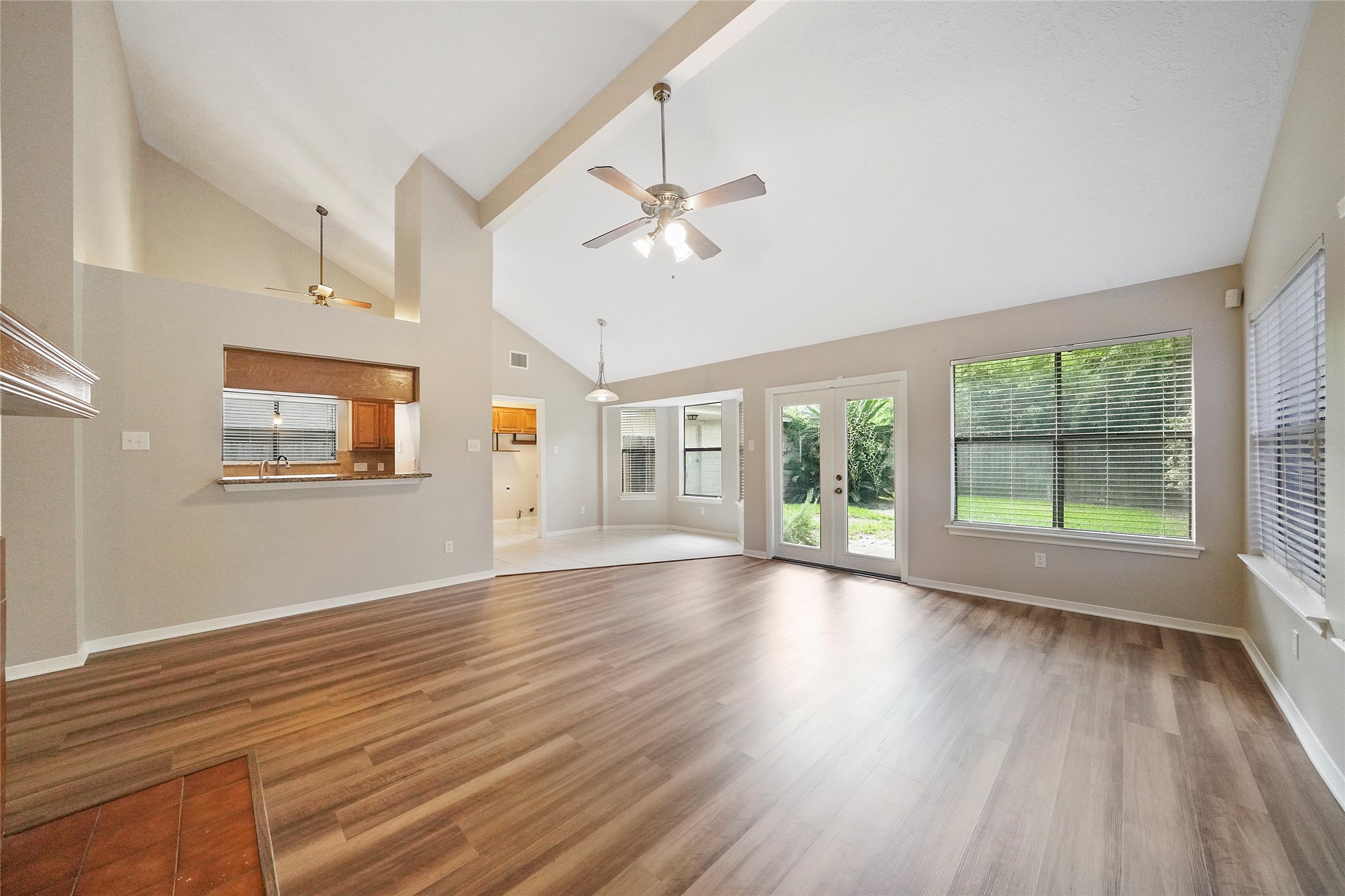 2402 Brookdale Drive Property Photo 11