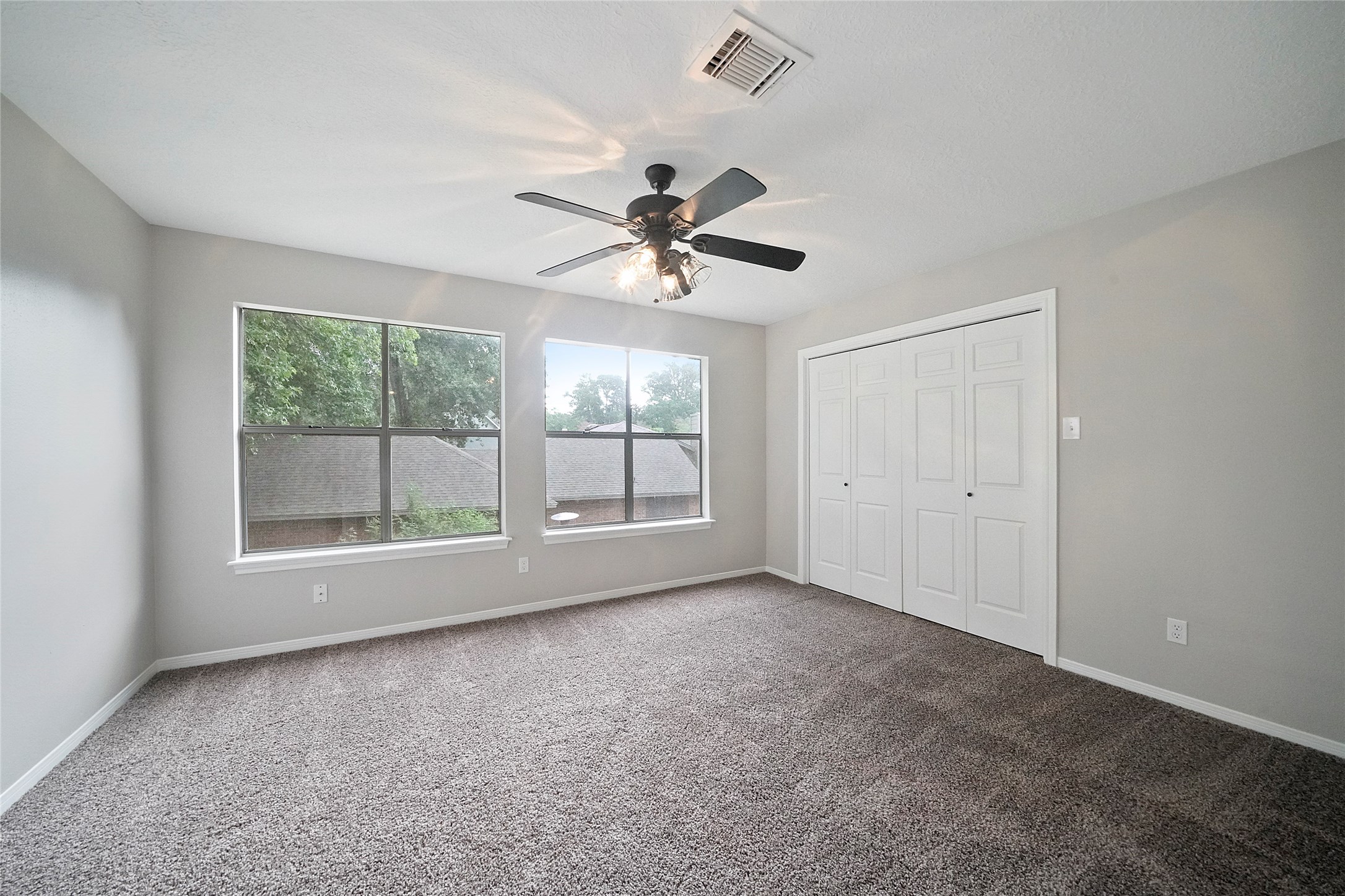 2402 Brookdale Drive Property Photo 26