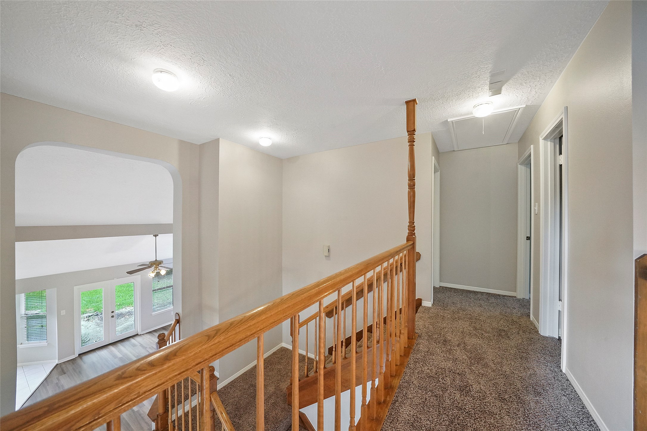 2402 Brookdale Drive Property Photo 28