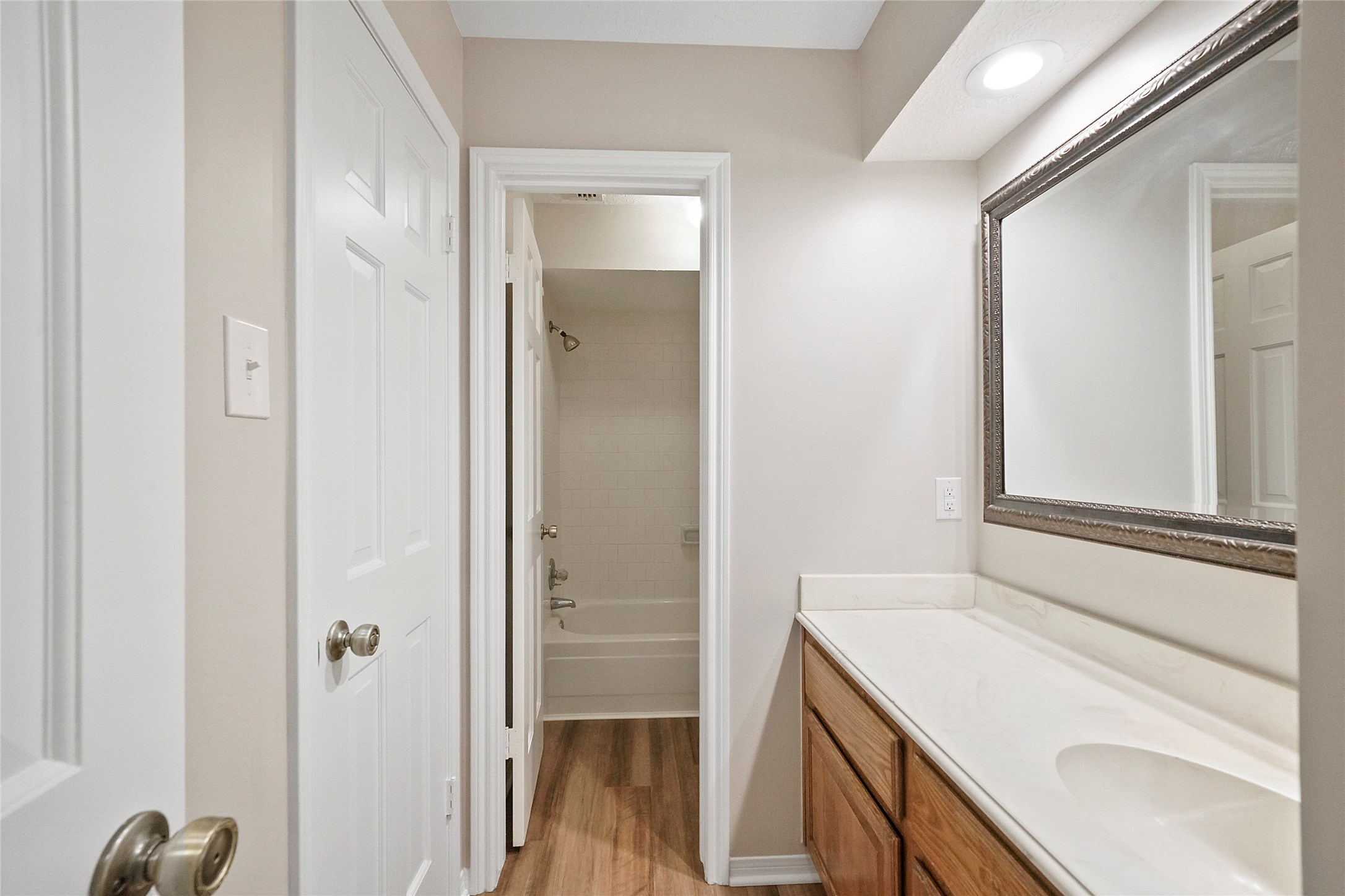2402 Brookdale Drive Property Photo 29