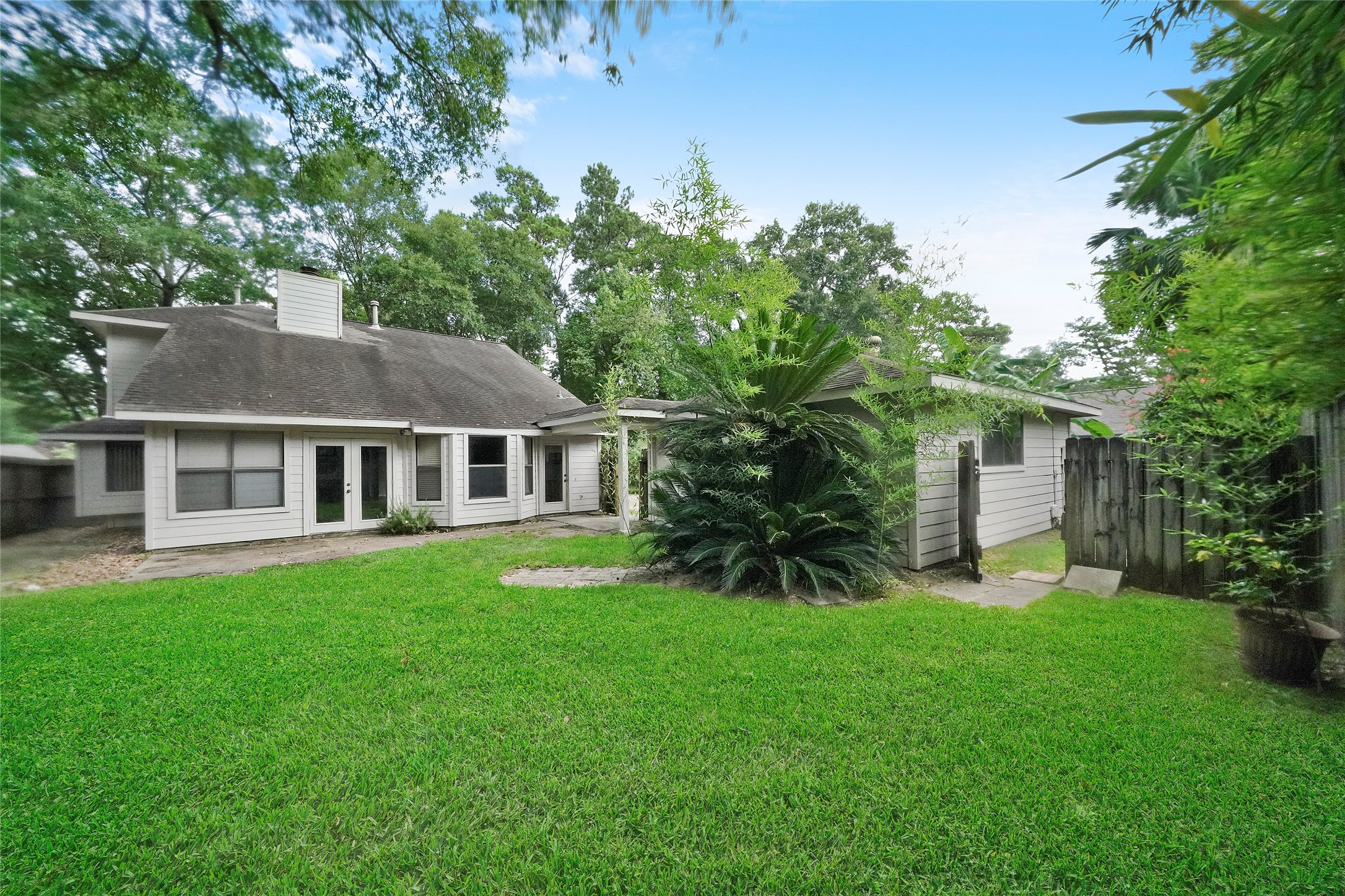 2402 Brookdale Drive Property Photo 31
