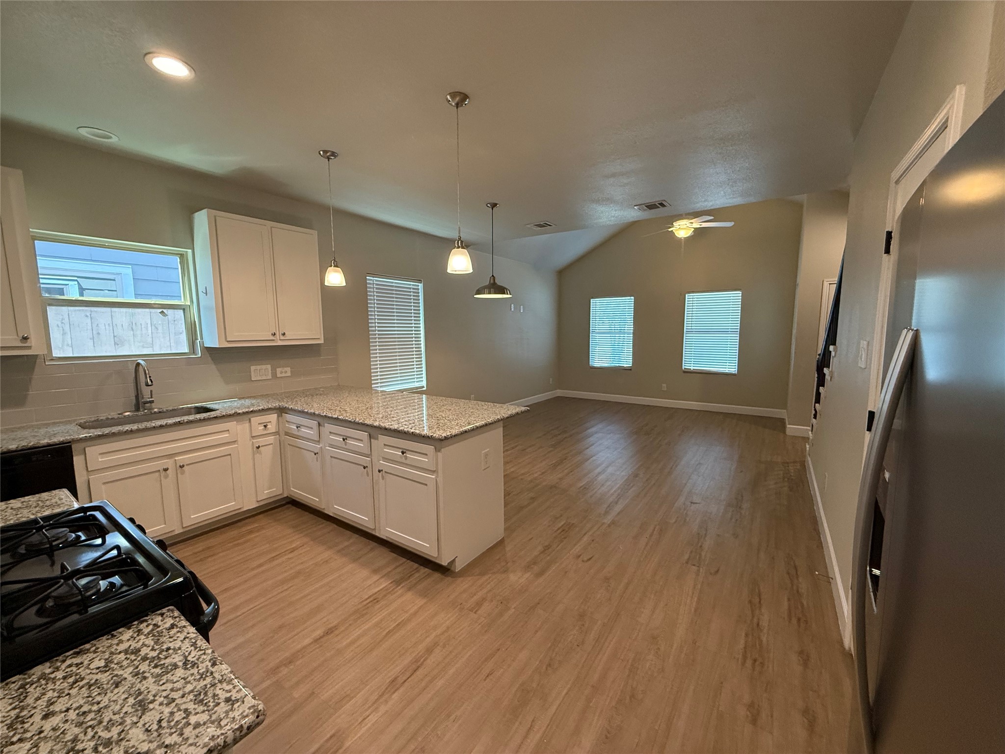 9720 Pelsey Street Property Photo 2
