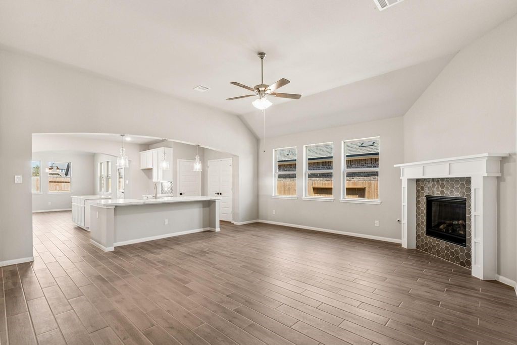 32406 Cedar Elm Drive Property Photo 4
