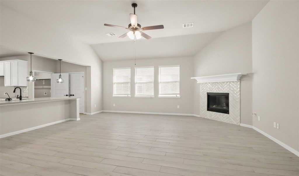 32406 Cedar Elm Drive Property Photo 9