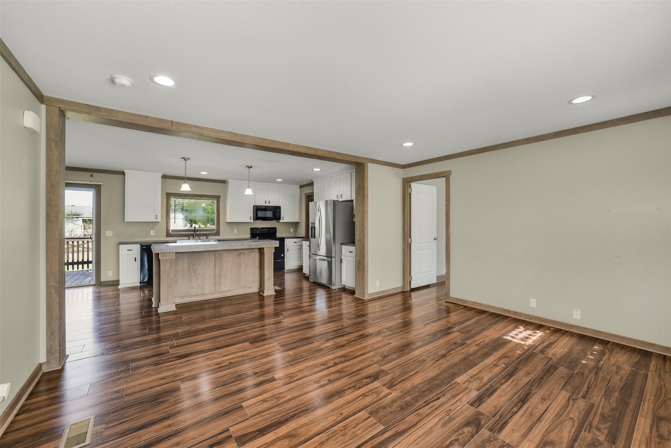 1566 County Road 610 E Property Photo 8