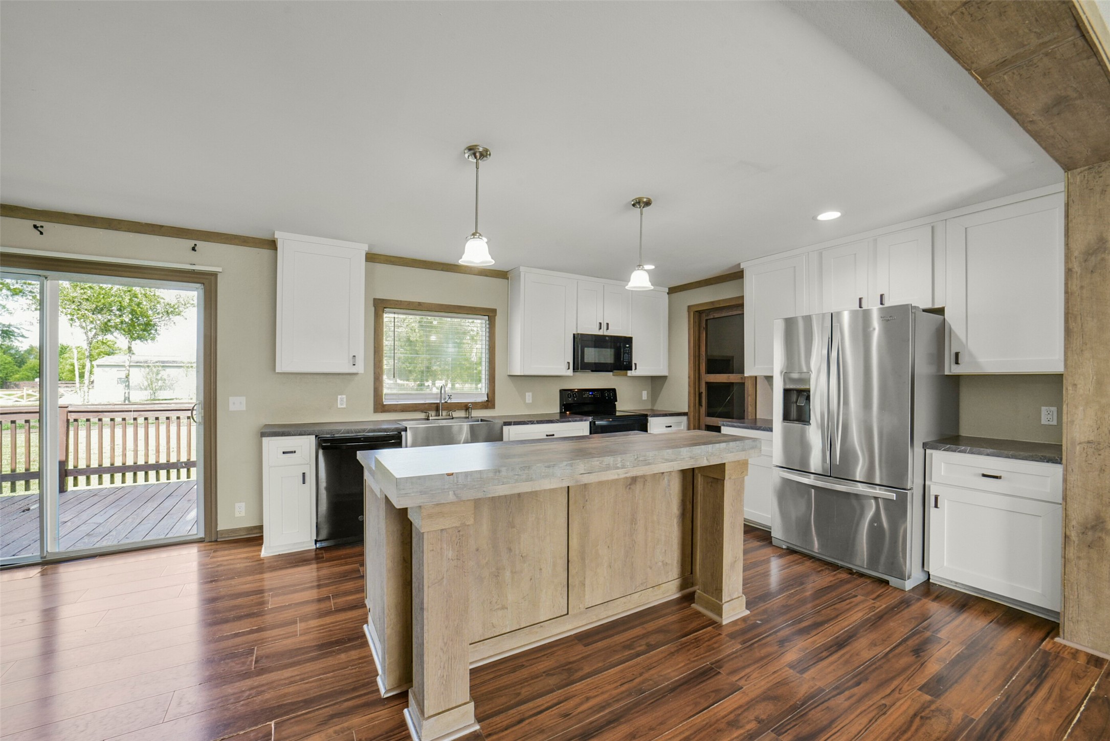 1566 County Road 610 E Property Photo 12