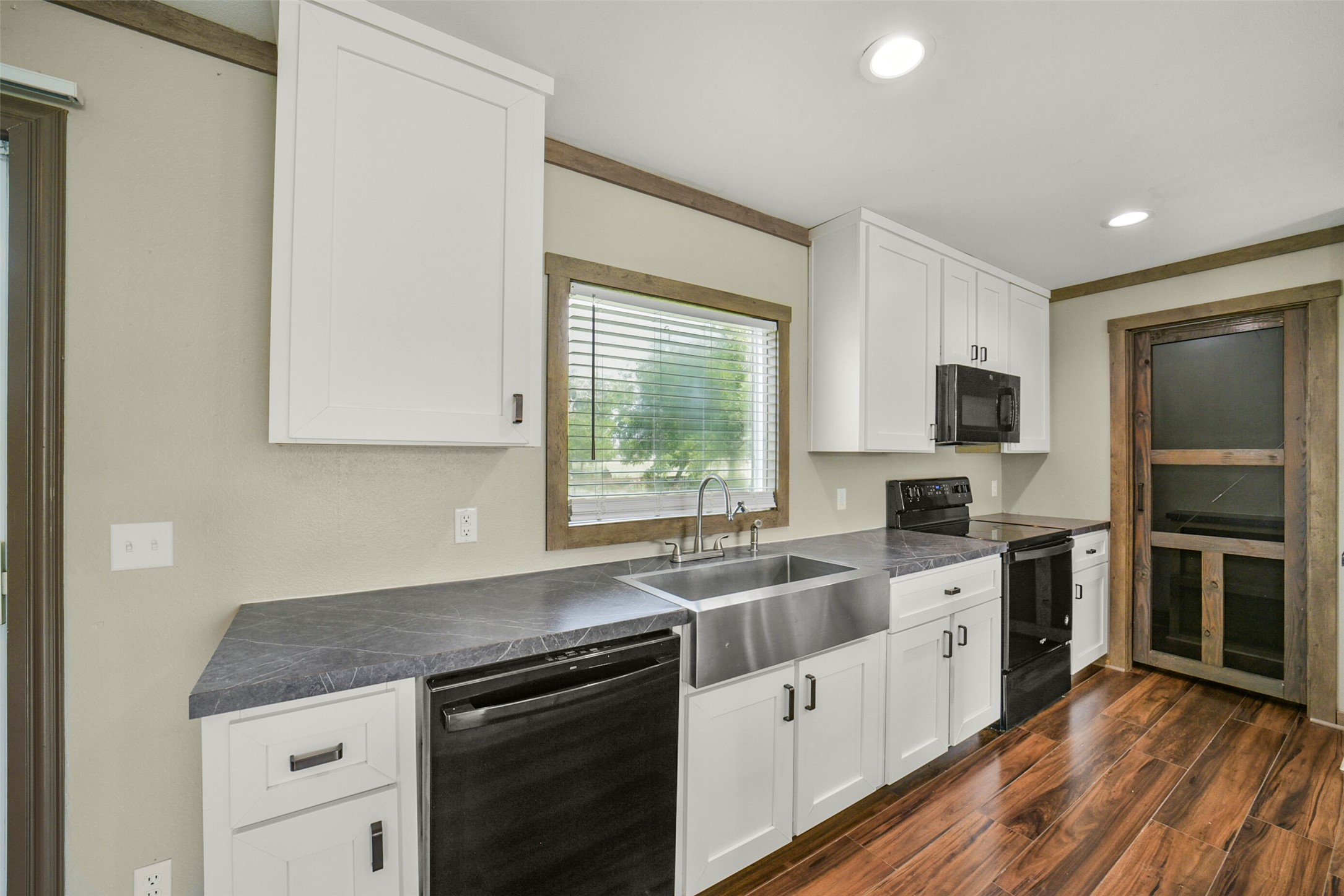 1566 County Road 610 E Property Photo 14