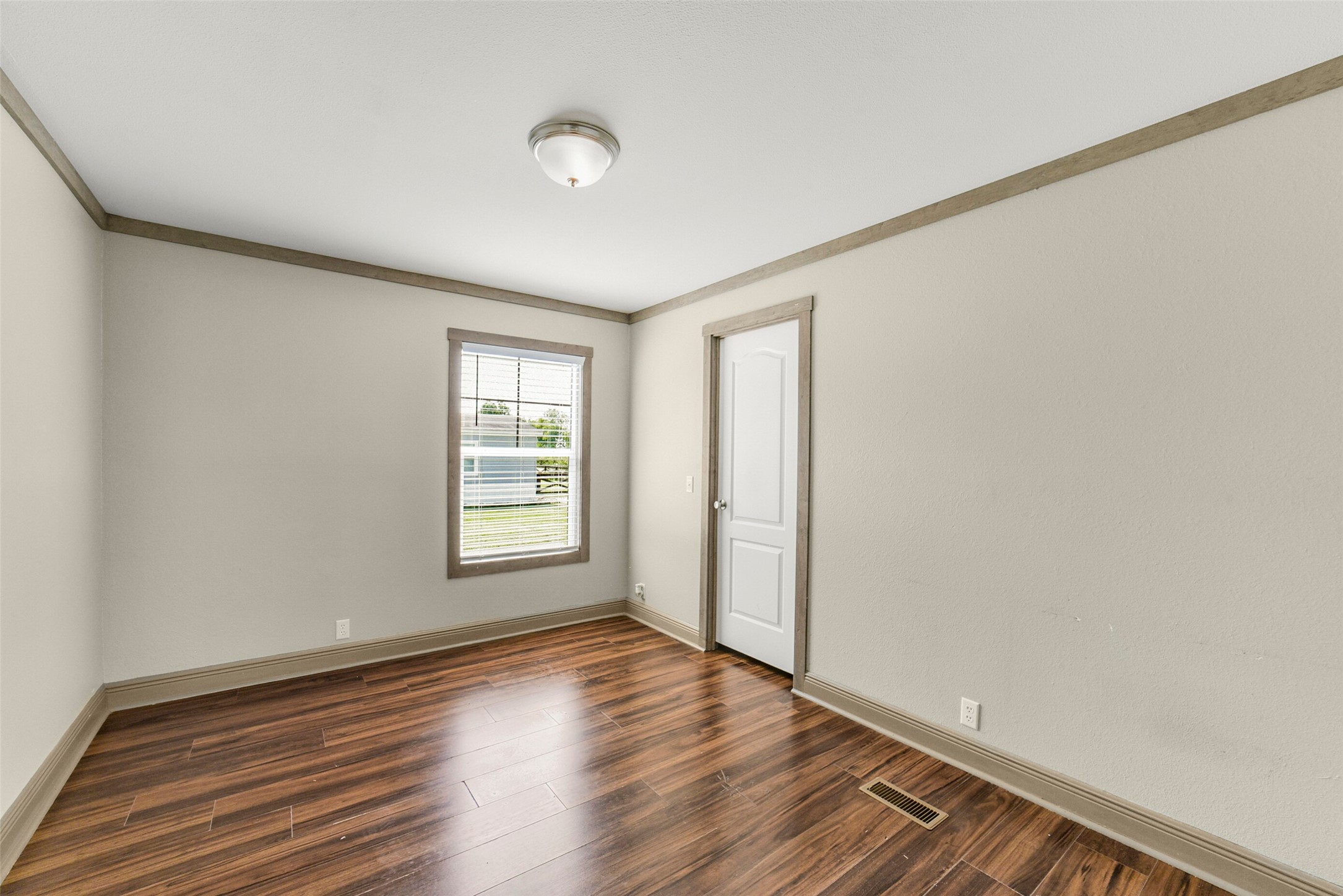 1566 County Road 610 E Property Photo 31